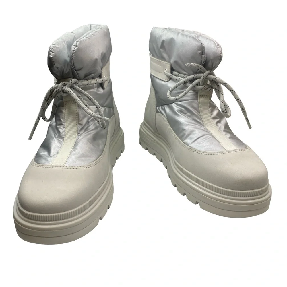 Timberland Women's Ray City White Silver Puffer Boots Size